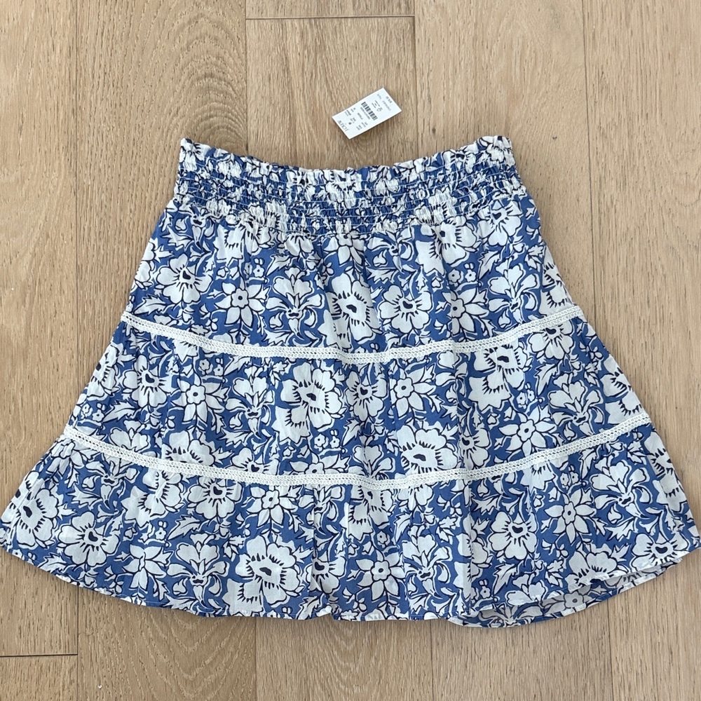 J.Crew Blue and White floral skirt size M